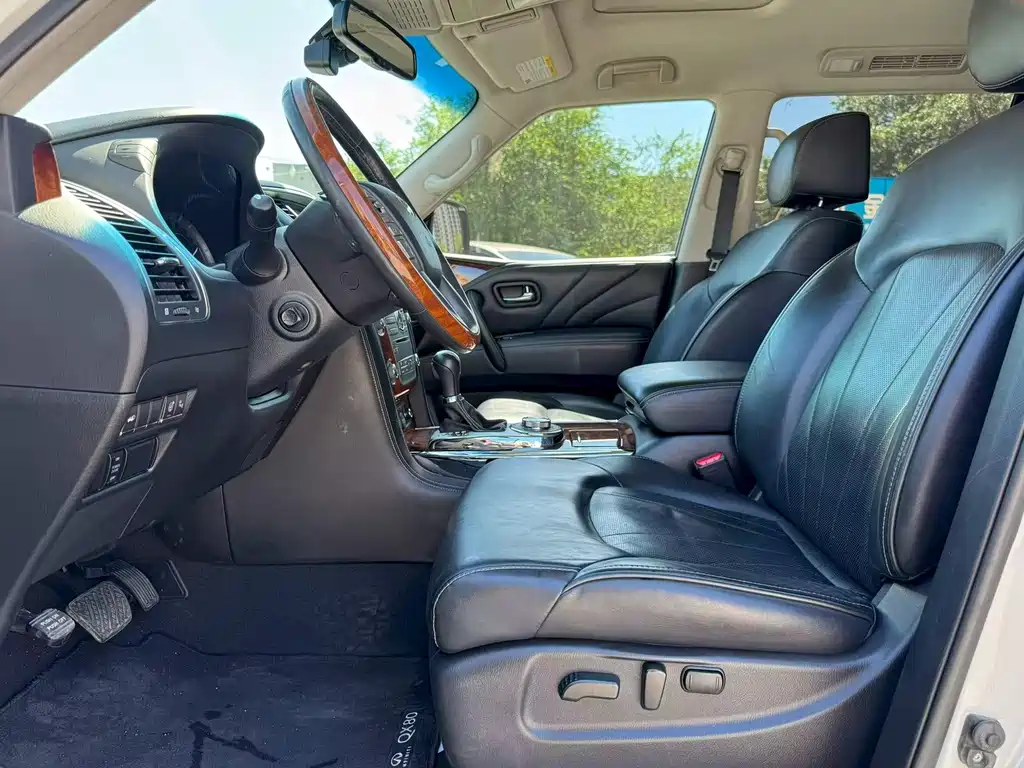 Infiniti QX80 2016 5.6L 4WD
