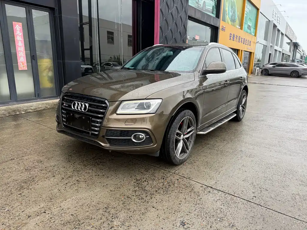Audi Q5 (Import)