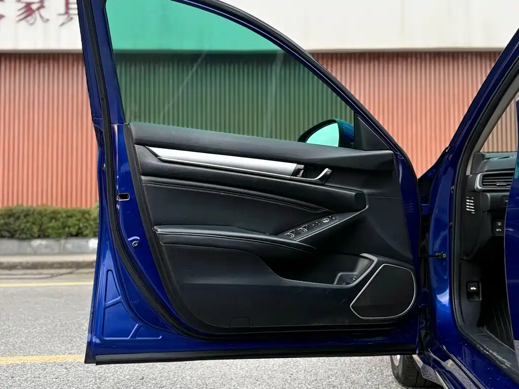 Honda Accord — миниатюра 16