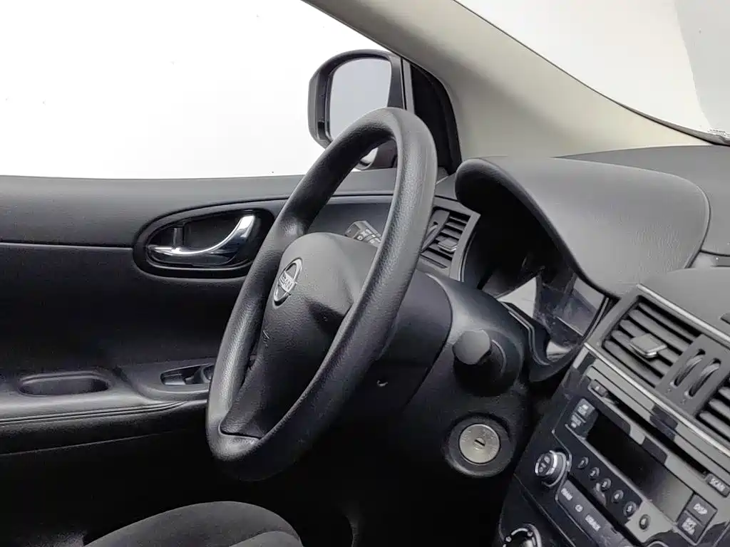 Nissan Tiida — миниатюра 22
