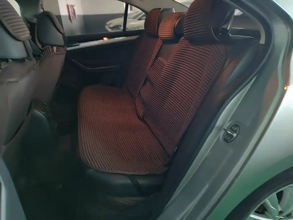 Volkswagen Sagitar — миниатюра 13