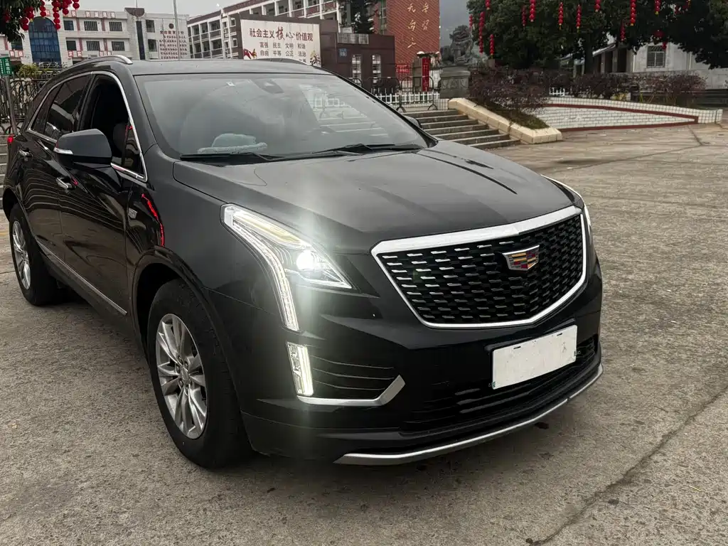 CADILLAC XT5