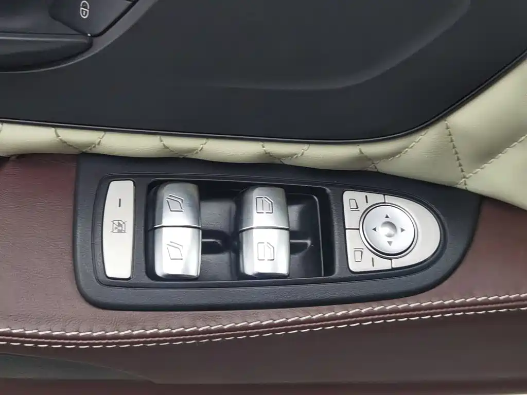 Mercedes-Benz Vito — миниатюра 9