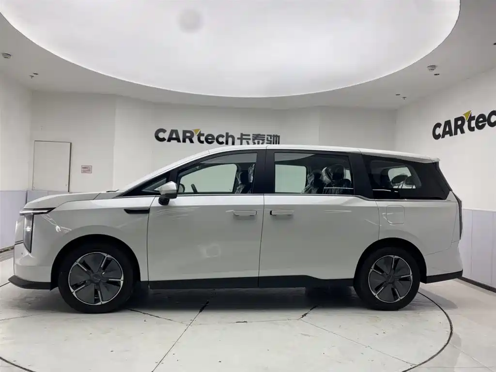 SAIC MAXUS EVERYONE 7