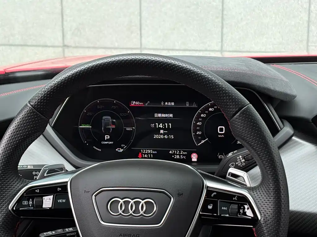Audi RS e-tron GT — миниатюра 17