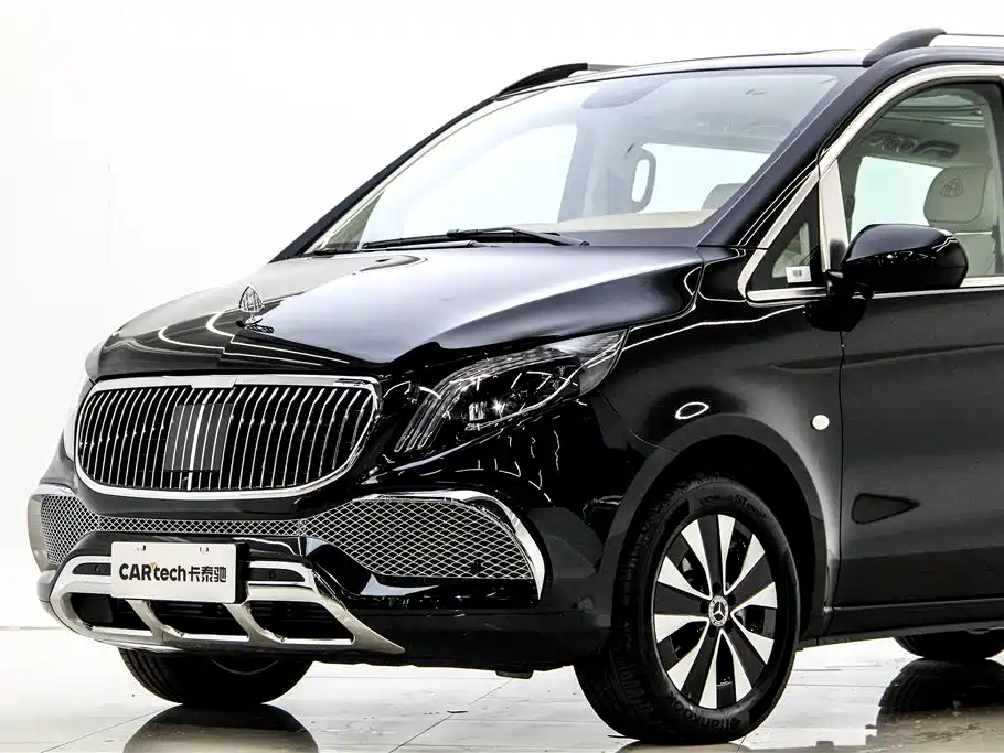 Mercedes-Benz Vito 2023 2.0T Elite 7 мест