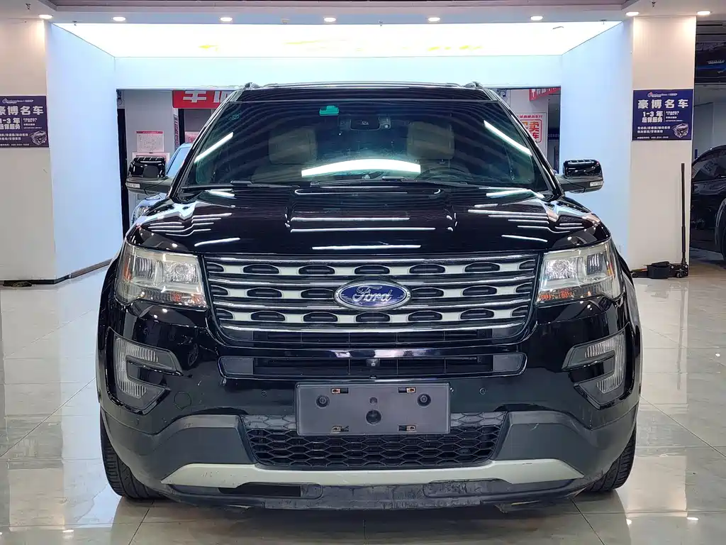 Ford Explorer (Import) — миниатюра 2