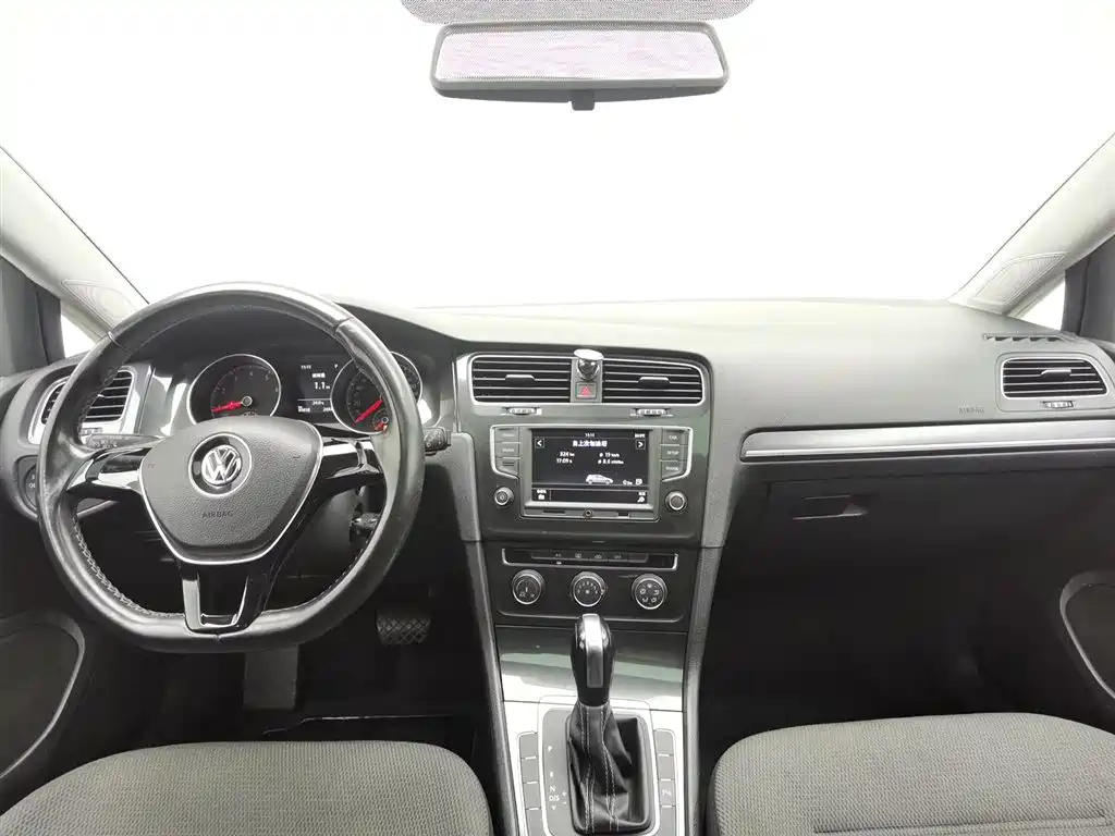 Volkswagen Golf 2017 1.6L AT Comfort