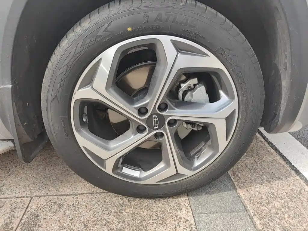 Geely Xingyue L — миниатюра 24