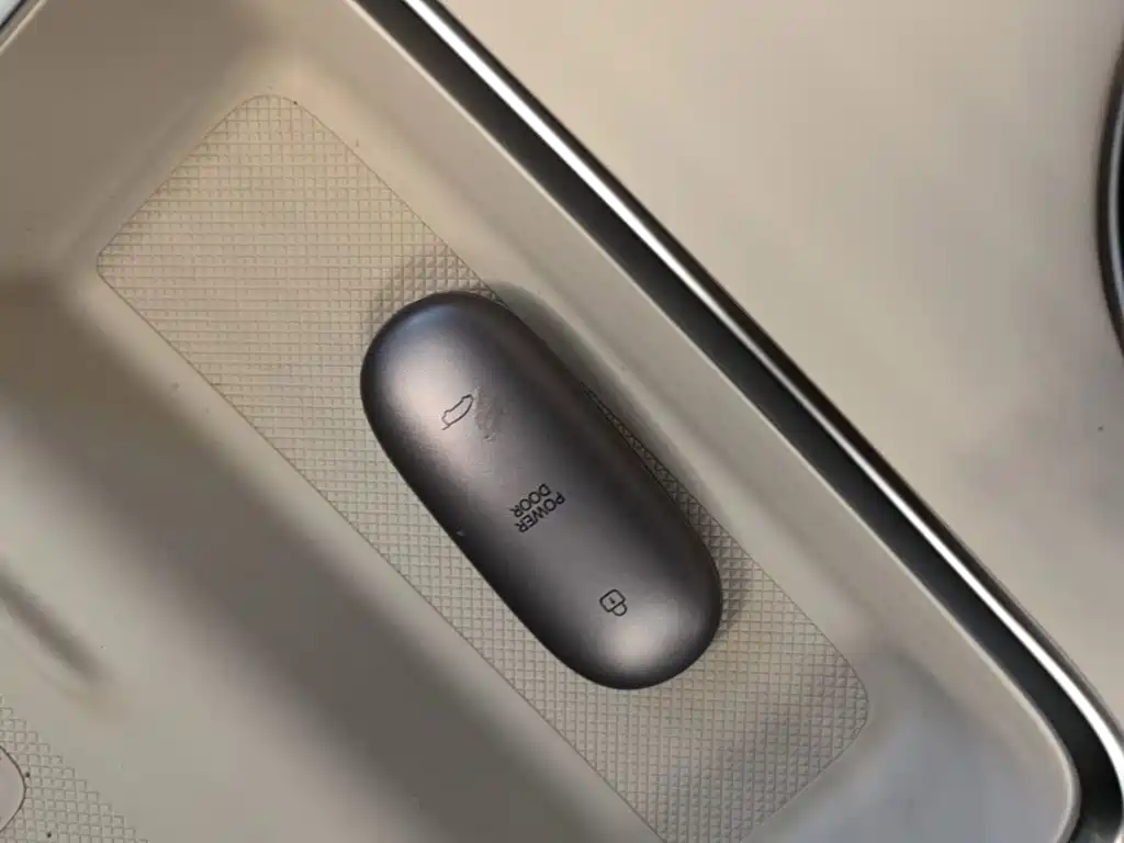 Li Auto Li MEGA — миниатюра 9