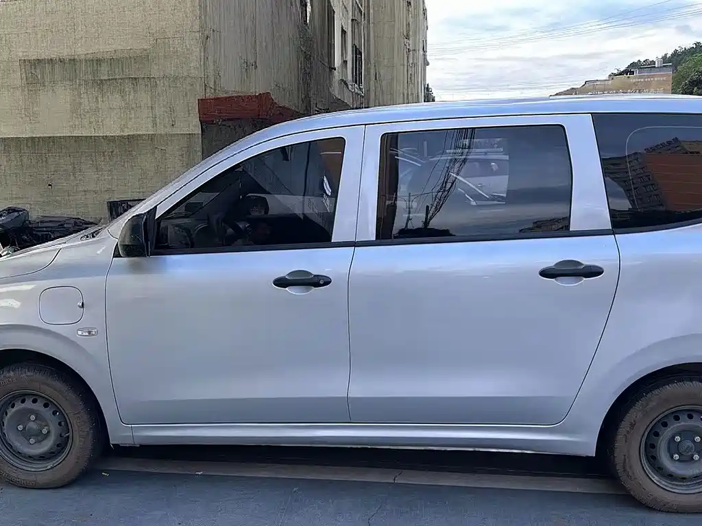 Wuling Hongguang EV — миниатюра 2