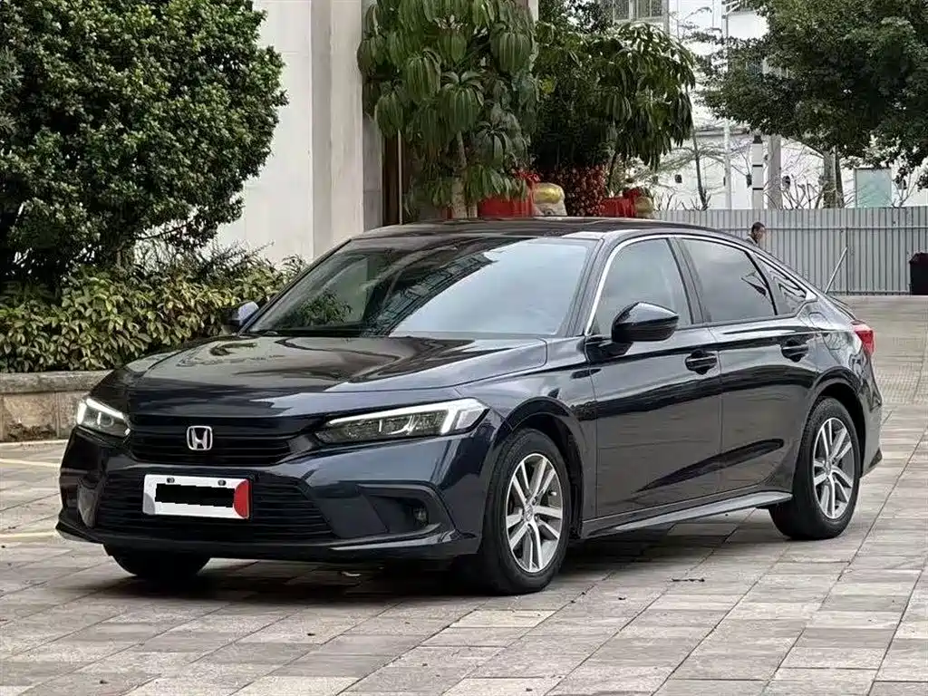 Honda Civic 2023 240TURBO CVT Dynamic Momentum Edition