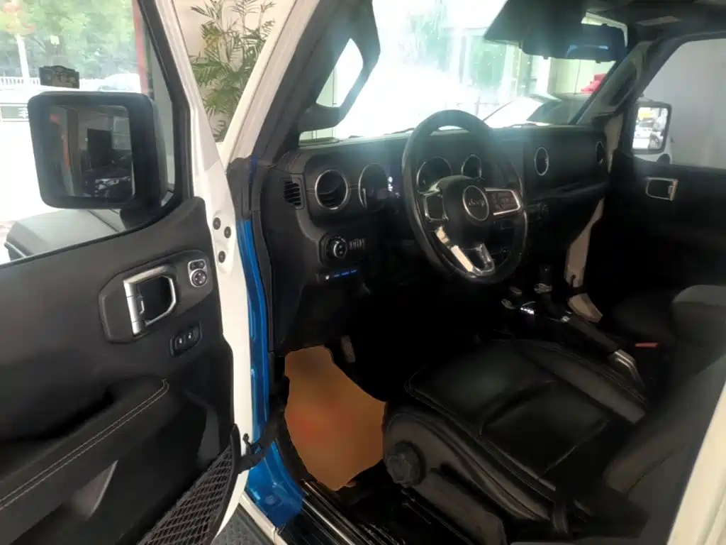 Jeep Wrangler PHEV — миниатюра 16