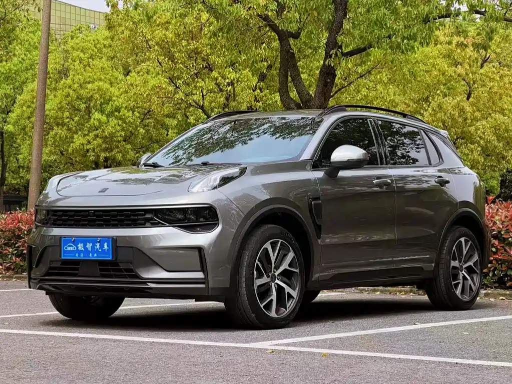 Lynk & Co 01 EM-P 2022