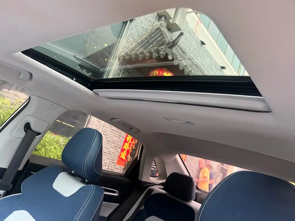 Geely Emgrand 2022 4 1.5L CVT Flagship