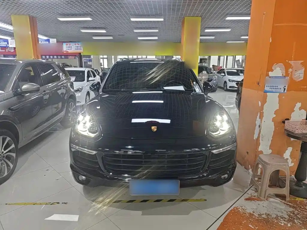 Porsche Cayenne — миниатюра 3