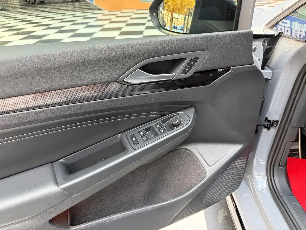Volkswagen Golf — миниатюра 7