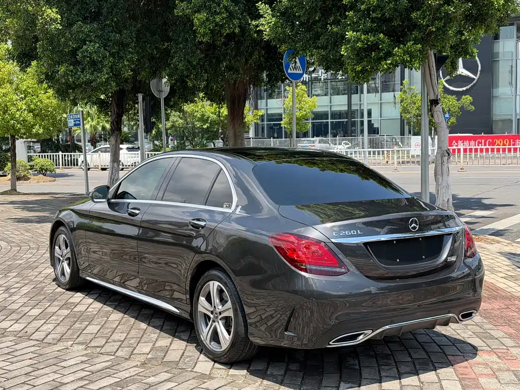 Mercedes-Benz C-Class — миниатюра 4