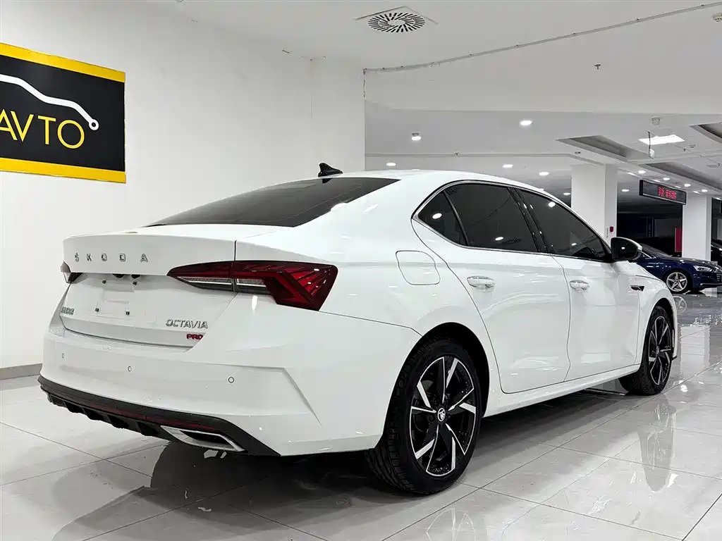 SKODA OCTAVIA