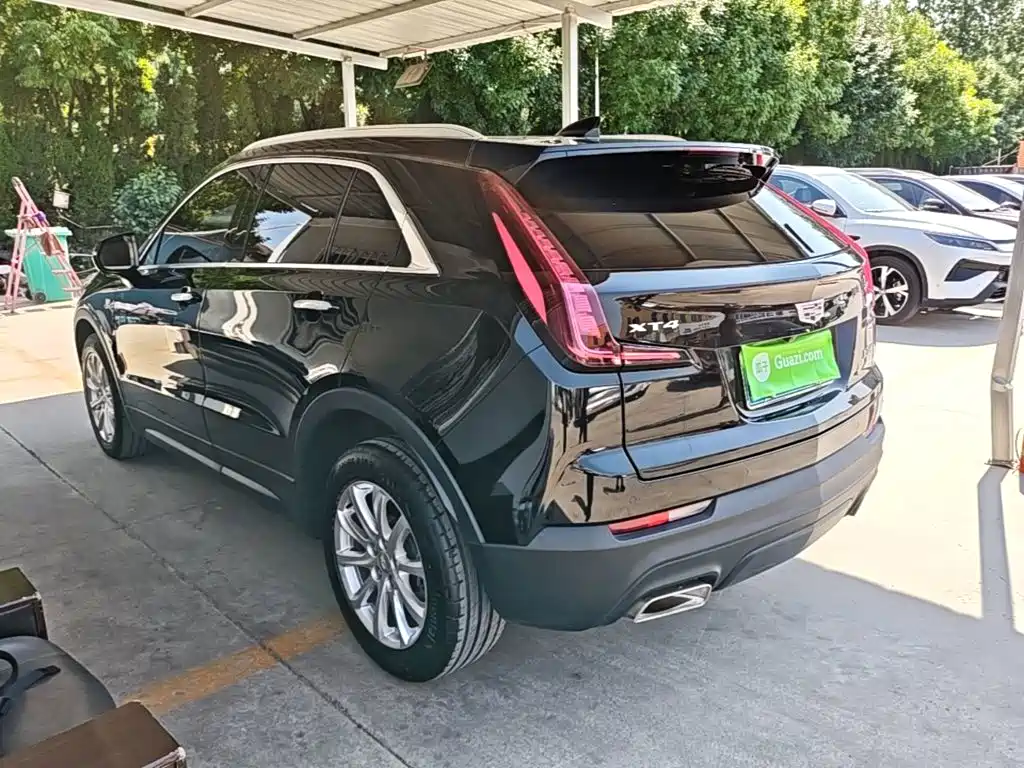 Cadillac XT4 2023 28T
