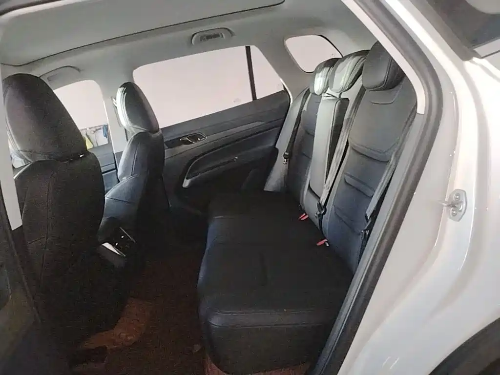 Ford Equator Sport — миниатюра 17