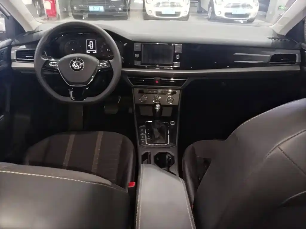 Volkswagen Lavida — миниатюра 10