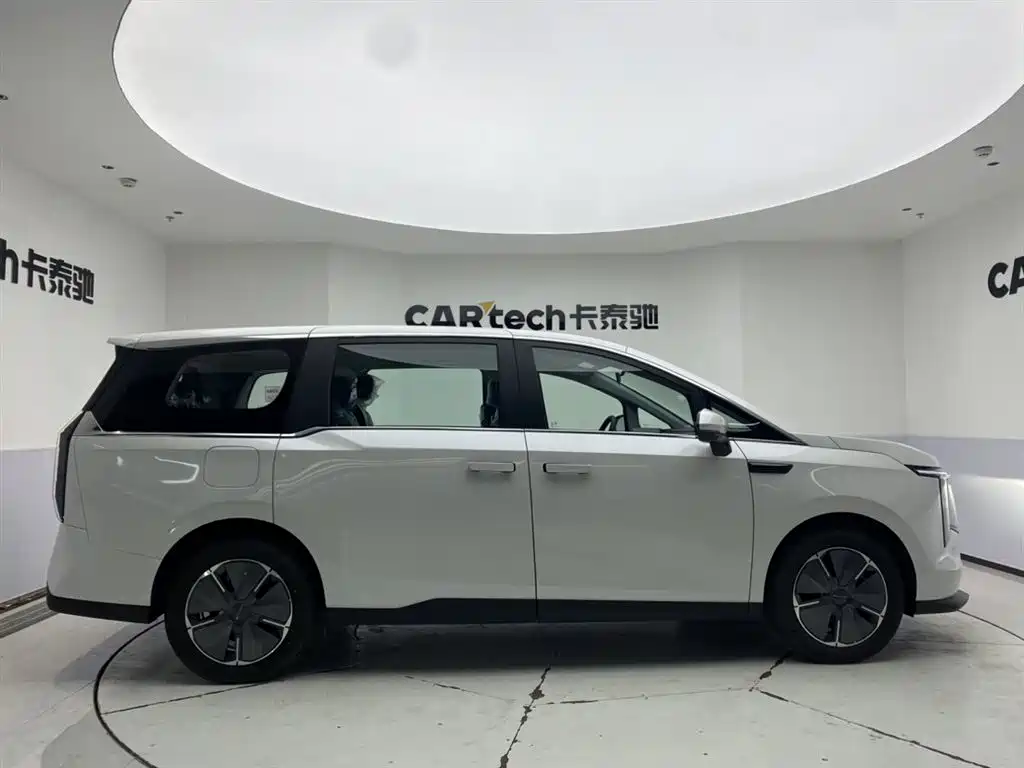 SAIC MAXUS EVERYONE 7