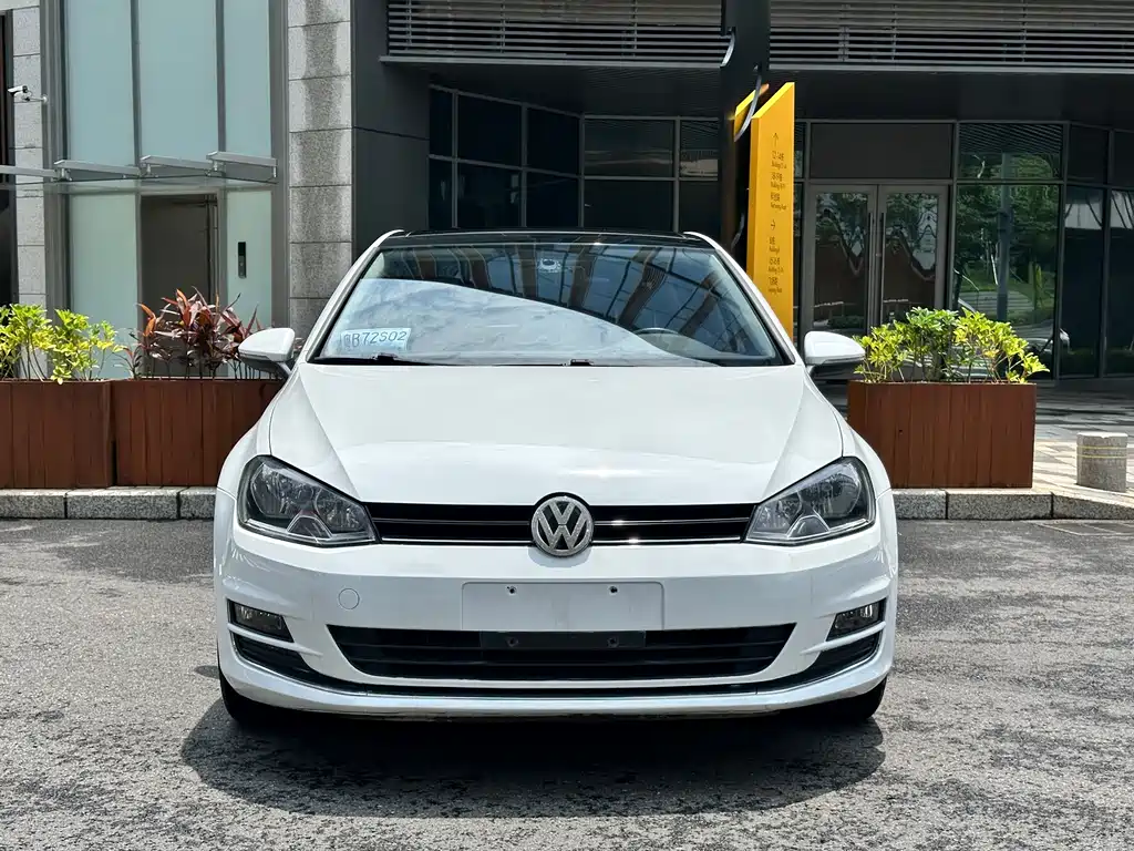 Volkswagen Golf 2016 1.6L AT Comfort