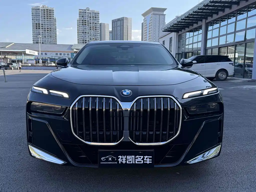BMW 7 SERIES