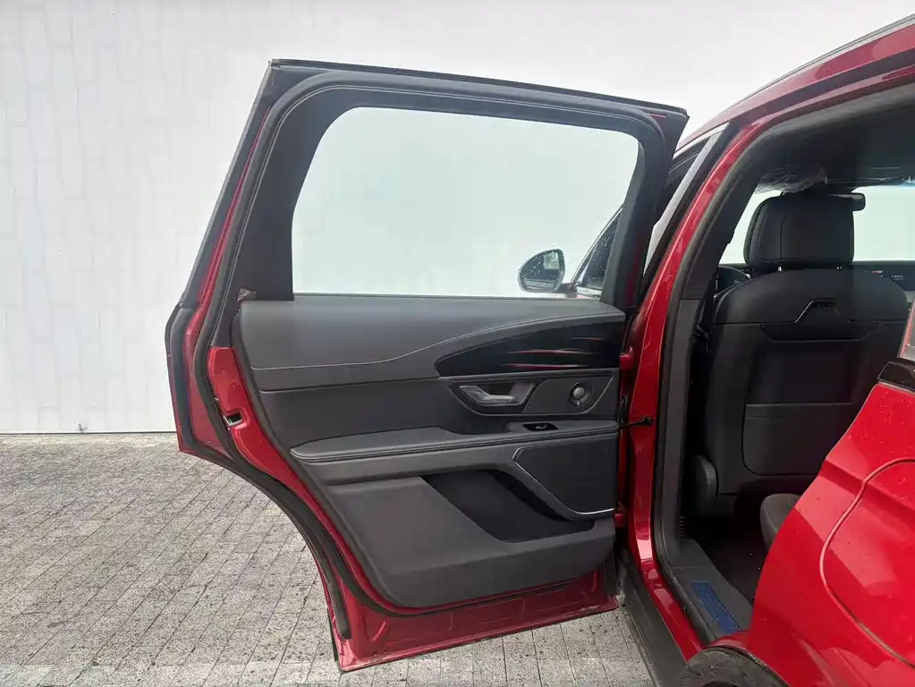 Lincoln Nautilus 2025 2.0T