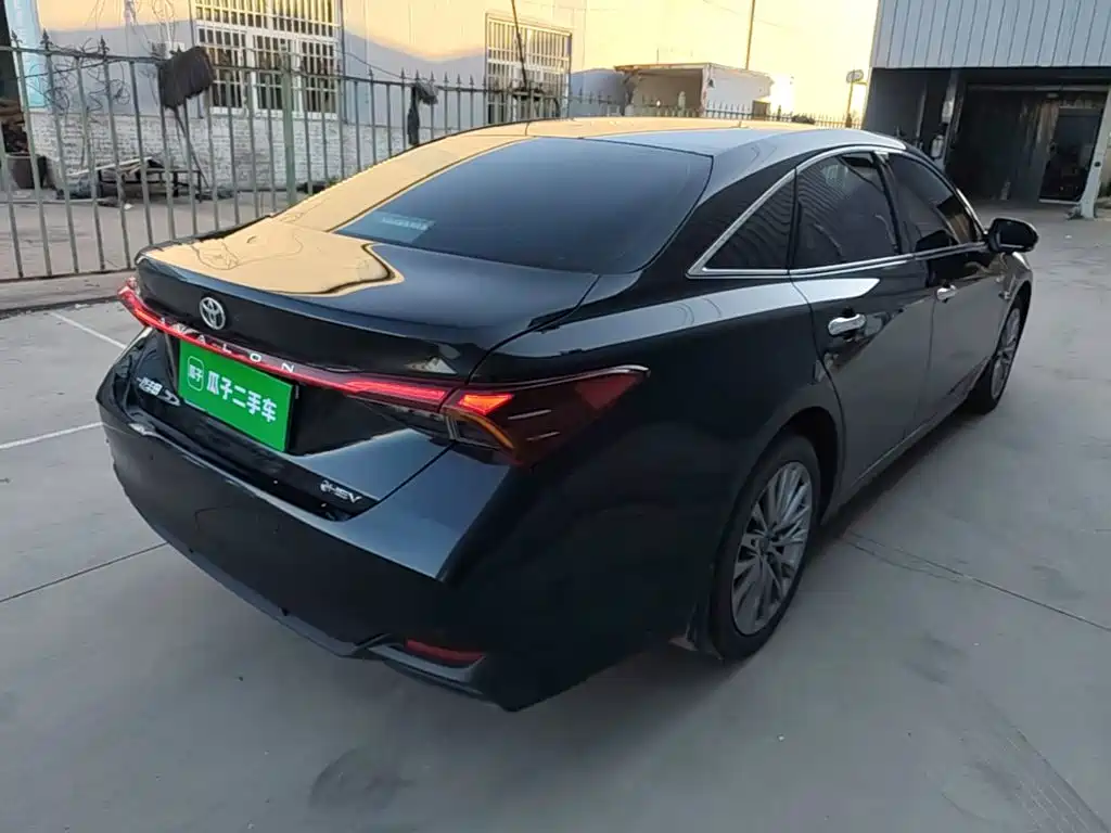 Toyota Avalon — миниатюра 5