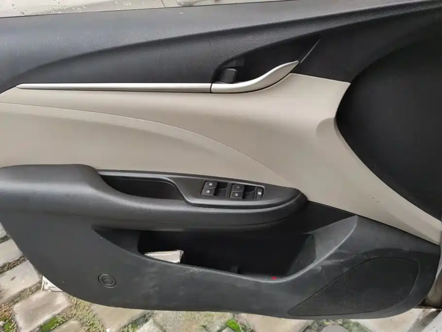 Buick Excelle — миниатюра 7