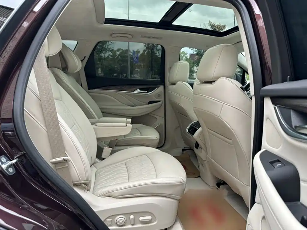 Buick Enclave — миниатюра 18