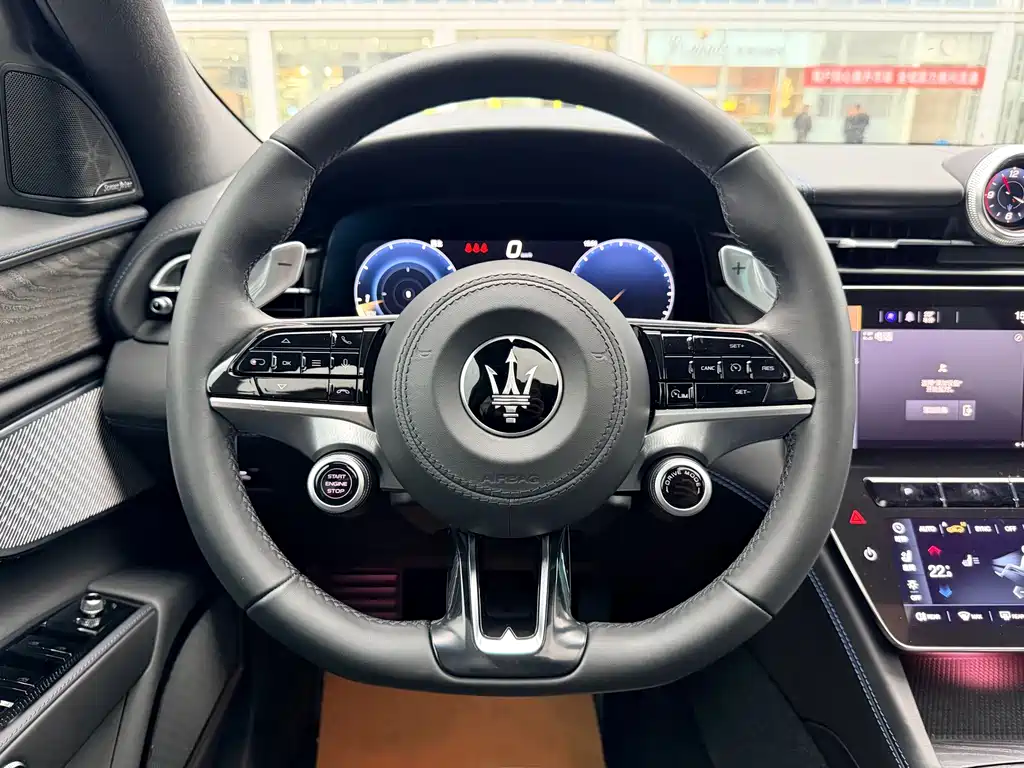 Maserati Grecale — миниатюра 18