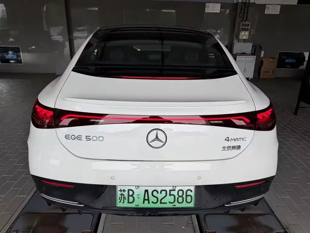 Mercedes-Benz EQE 2025 500 4MATIC Luxury