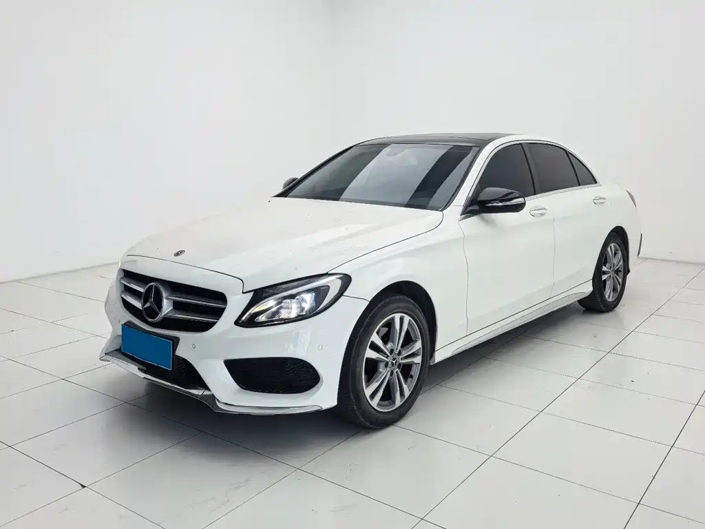 Mercedes-Benz C-Class — миниатюра 2