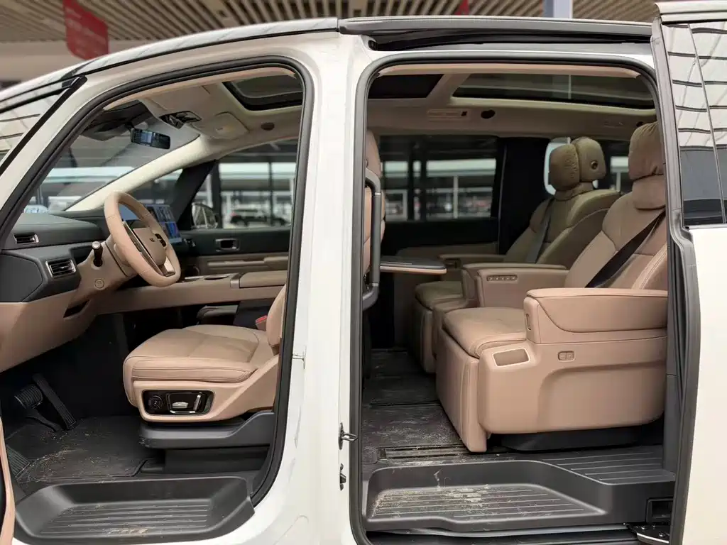 Li Auto Li MEGA — миниатюра 5