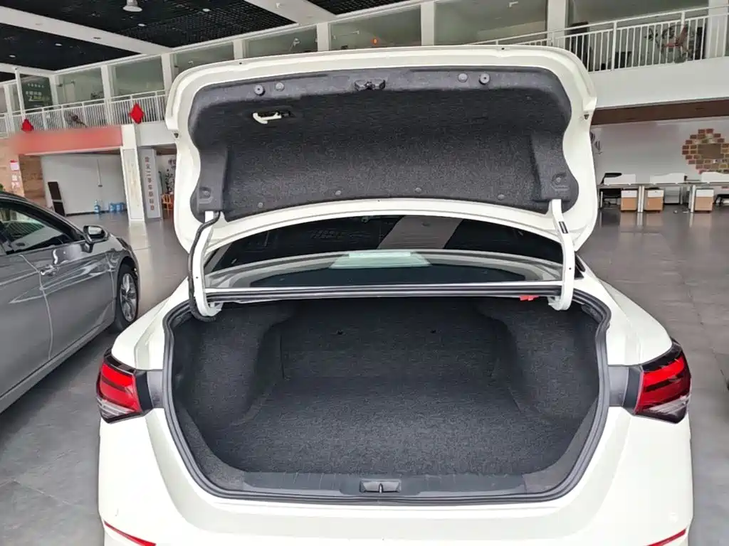 Nissan Sylphy — миниатюра 19