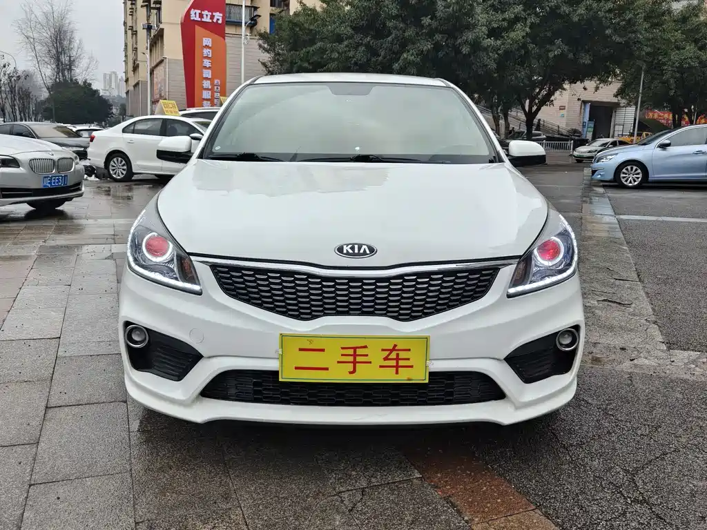 KIA K2