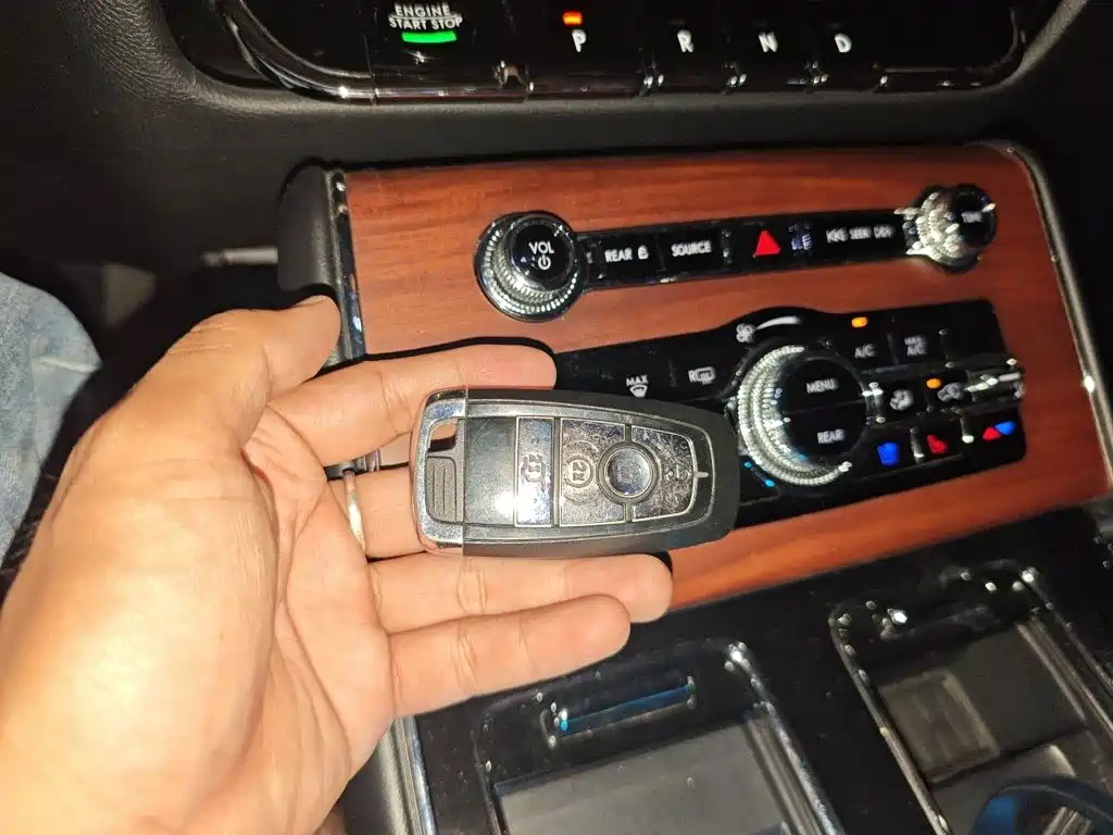 Lincoln Aviator — миниатюра 9