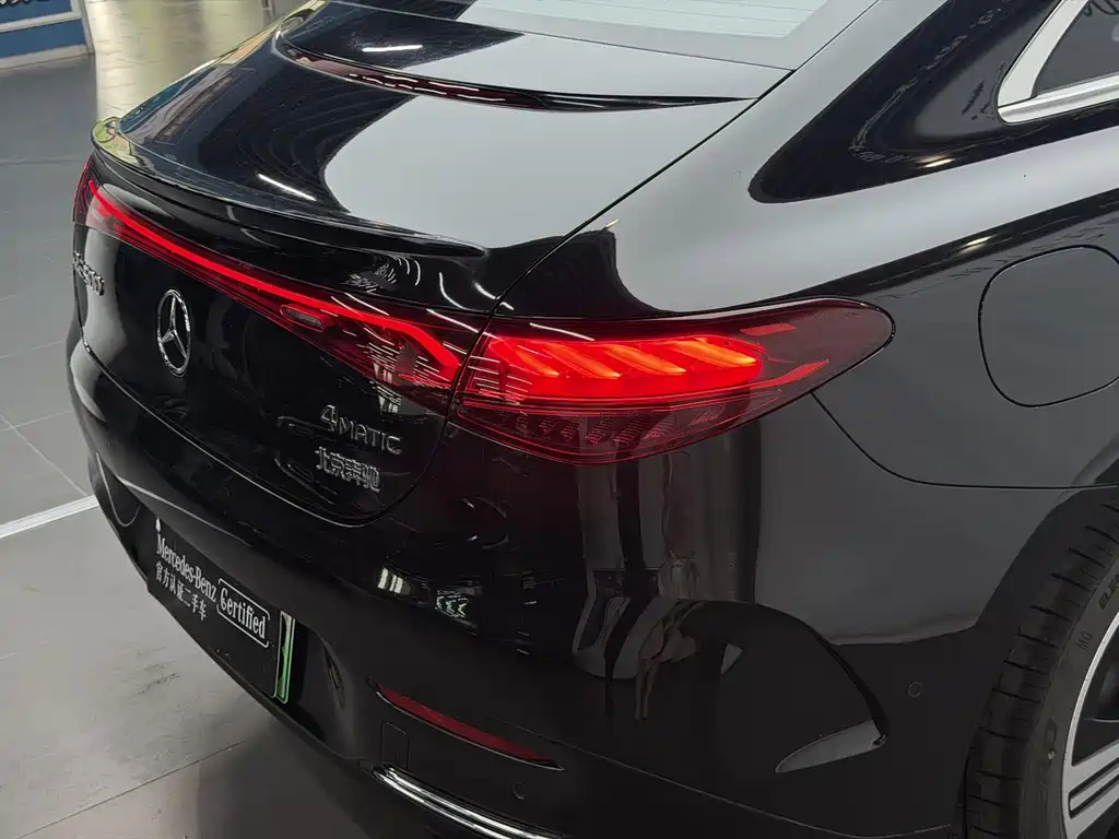 Mercedes-Benz EQE 2025 500 4MATIC