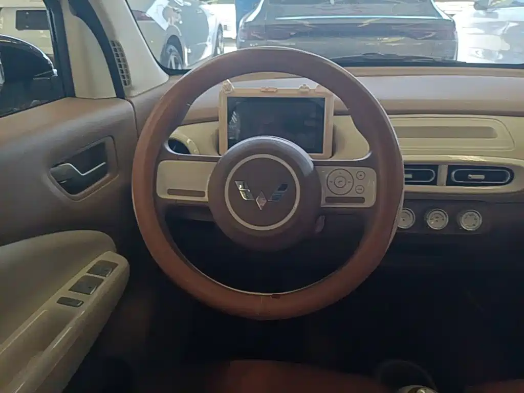 Wuling MINIEV — миниатюра 11