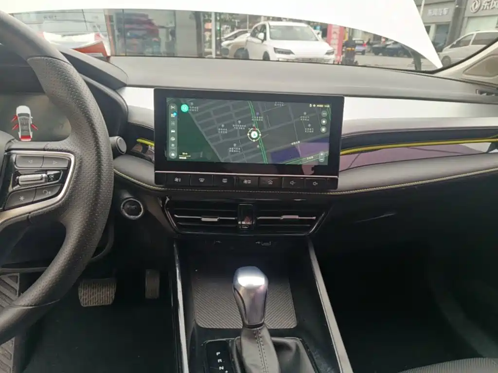 Roewe i5 — миниатюра 13