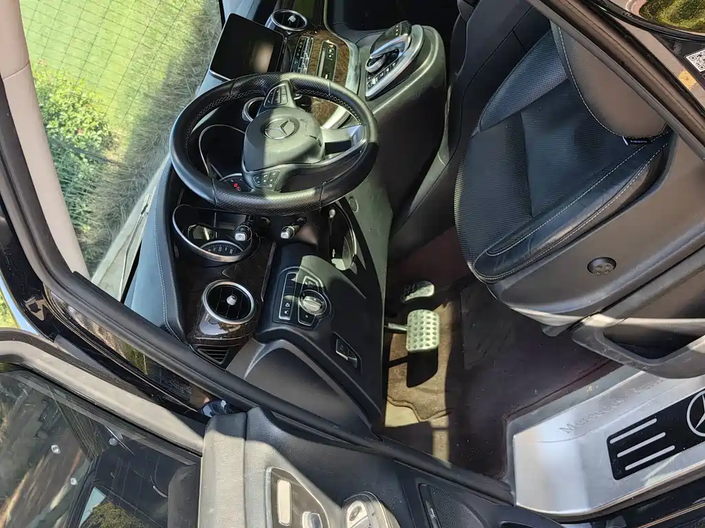 Mercedes-Benz V-Class — миниатюра 8