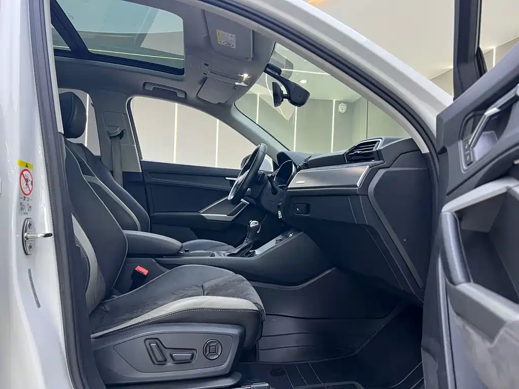 Audi Q3 — миниатюра 5