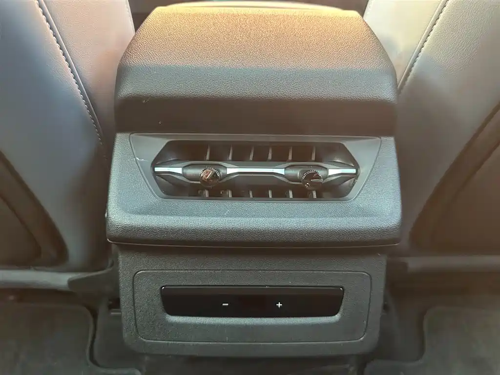 AUDI Q6L SPORTBACK E TRON