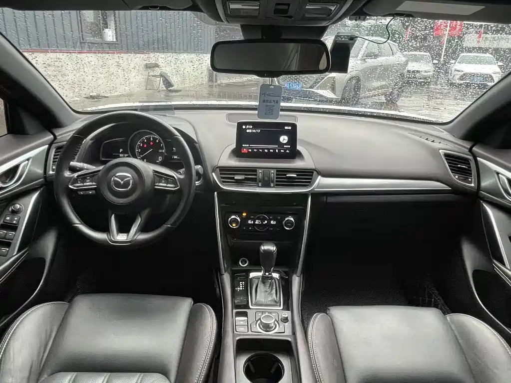 MAZDA CX 4