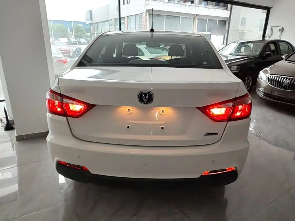 Changan V7 — миниатюра 6