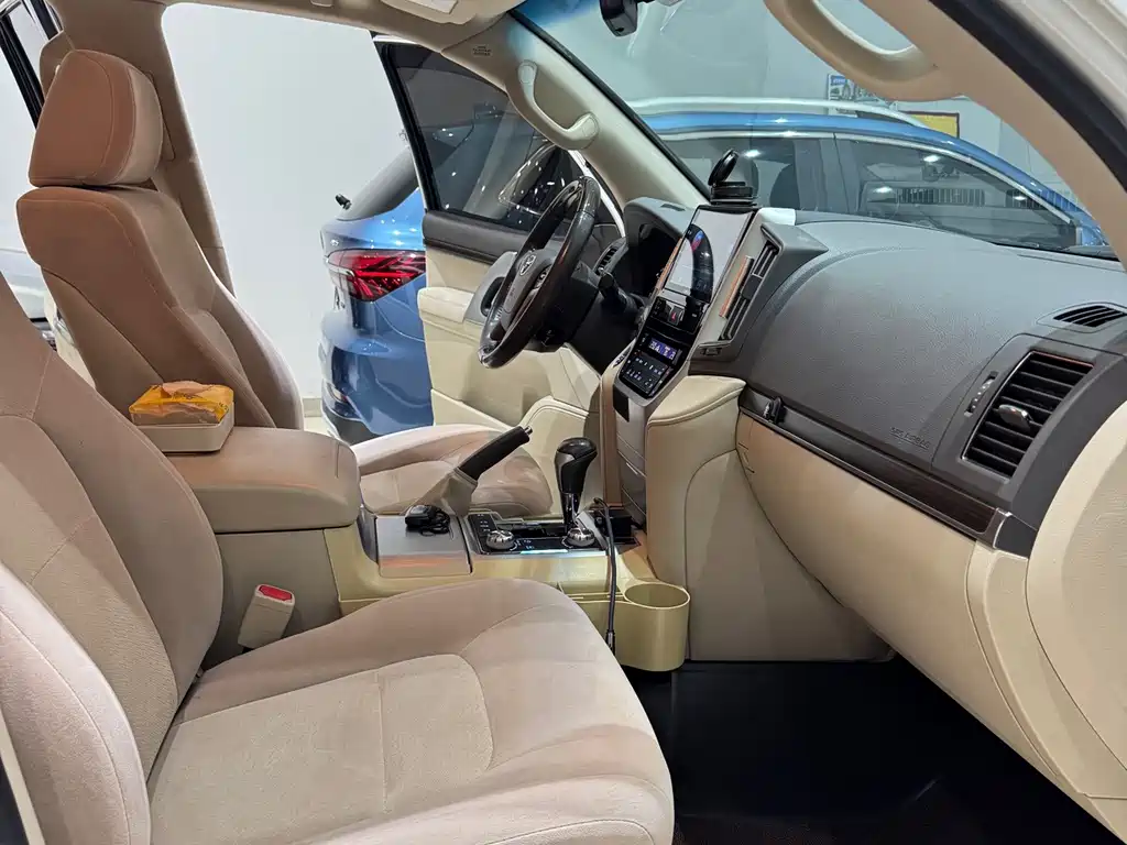 Toyota Land Cruiser — миниатюра 9