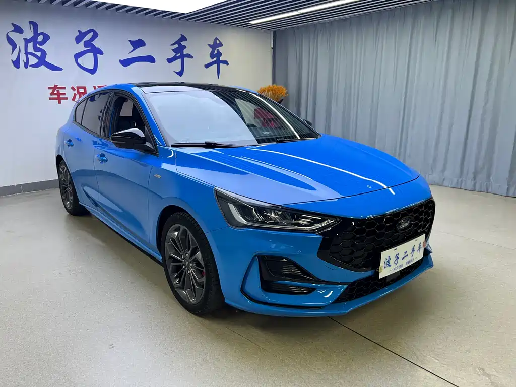 Ford Focus 2022 EcoBoost 180 AT ST Line